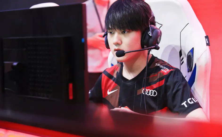 九游平台 勇士引发争议！，JackeyLove官方宣布爆冷新规观众掌声雷动